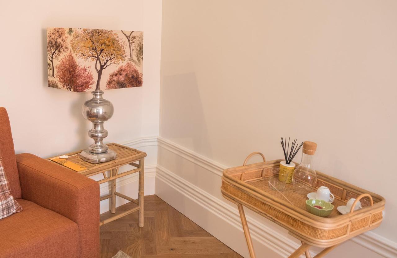 Boutique Rentals-Flores Chic In Historical Center Porto Luaran gambar