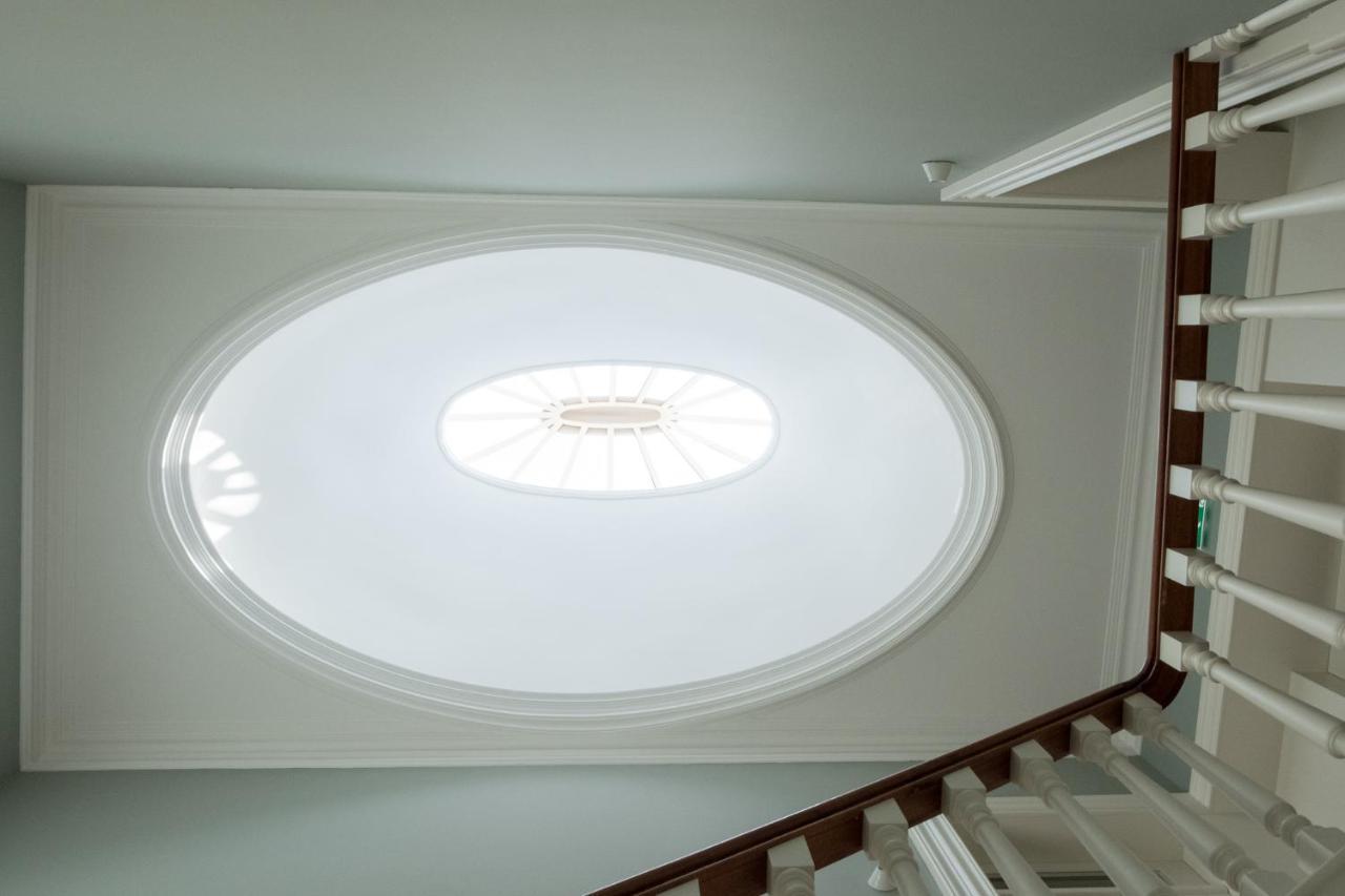 Boutique Rentals-Flores Chic In Historical Center Porto Luaran gambar