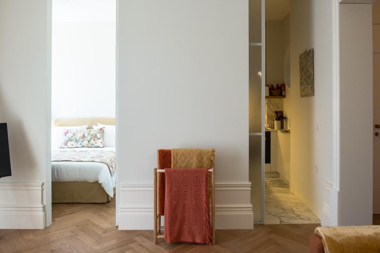 Boutique Rentals-Flores Chic In Historical Center Porto Luaran gambar